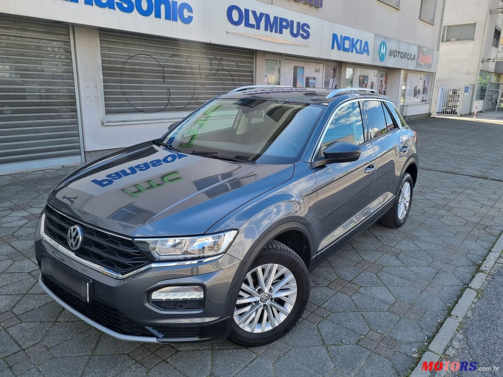 2018' Volkswagen T-Roc 1,0 Tsi photo #1