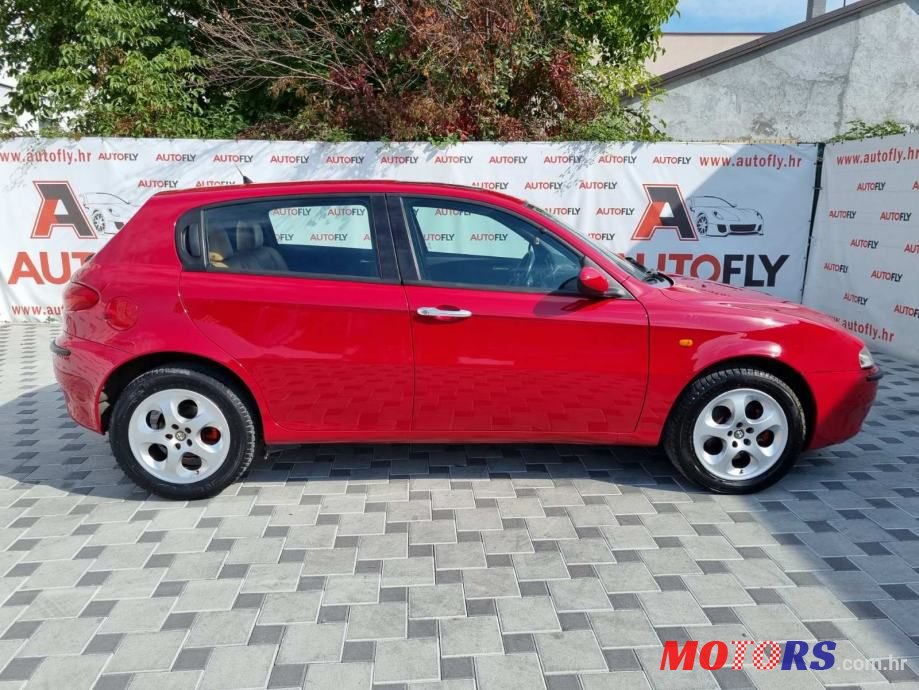 2002' Alfa Romeo 147 2,0 Ts photo #4