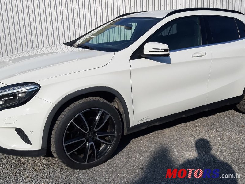 2015' Mercedes-Benz GLA 220 Cdi 4Matic photo #6