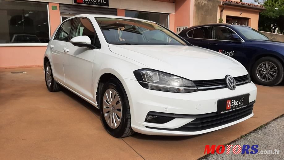 2020' Volkswagen Golf 7 1.6 Tdi photo #3