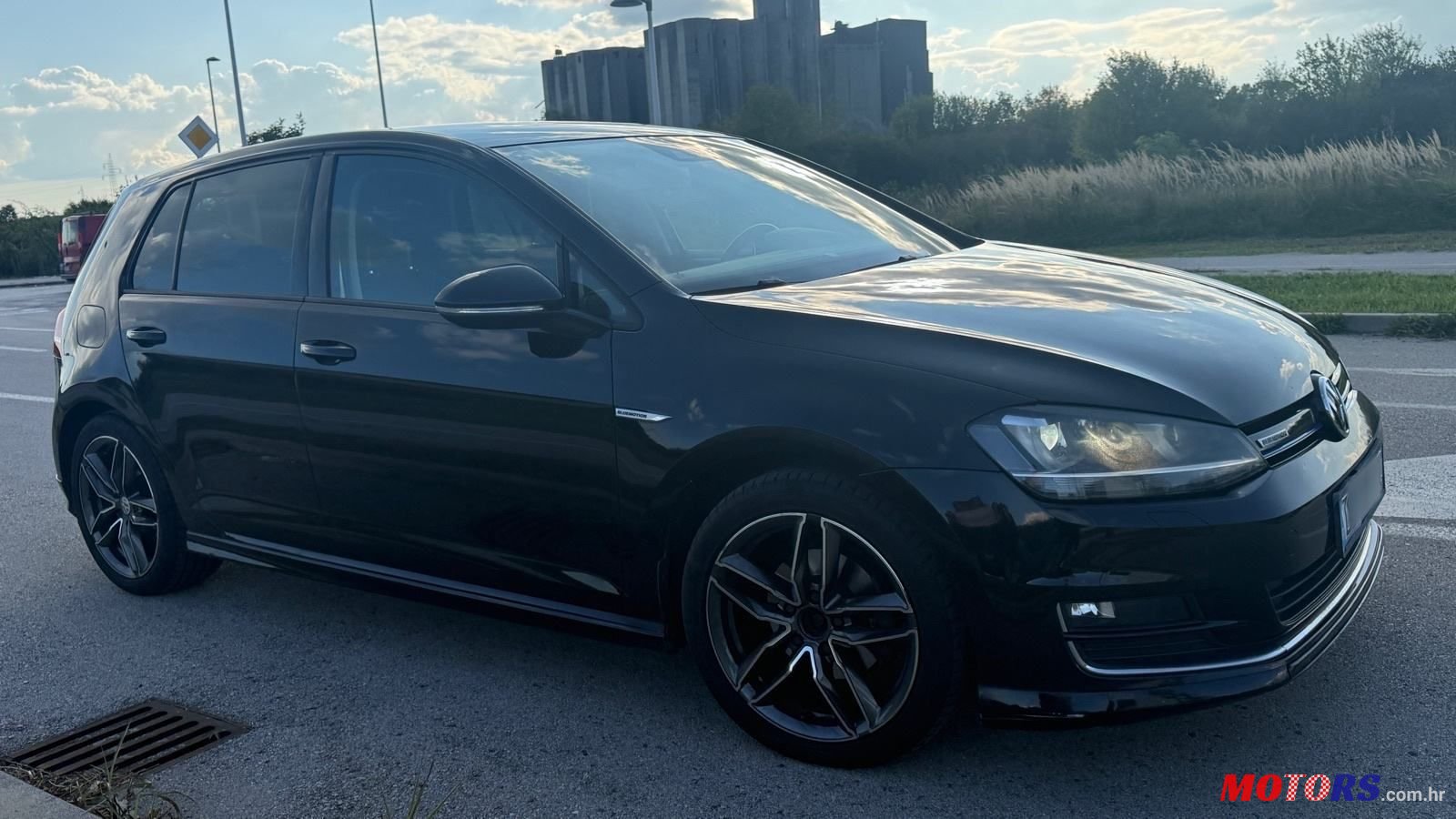 2015' Volkswagen Golf VII 1,6 Tdi Bmt photo #2