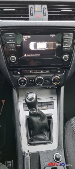 2015' Skoda Octavia Combi photo #5