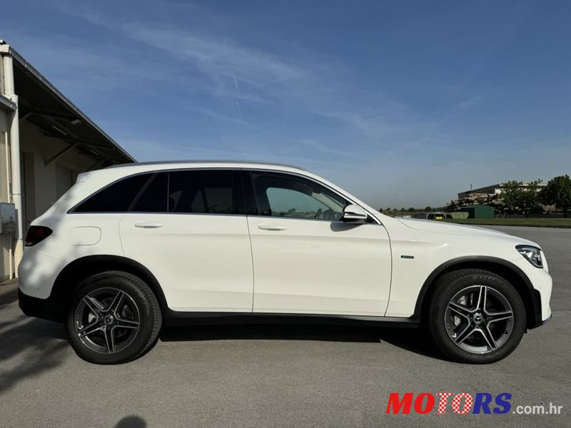 2021' Mercedes-Benz GLC 300 D photo #3