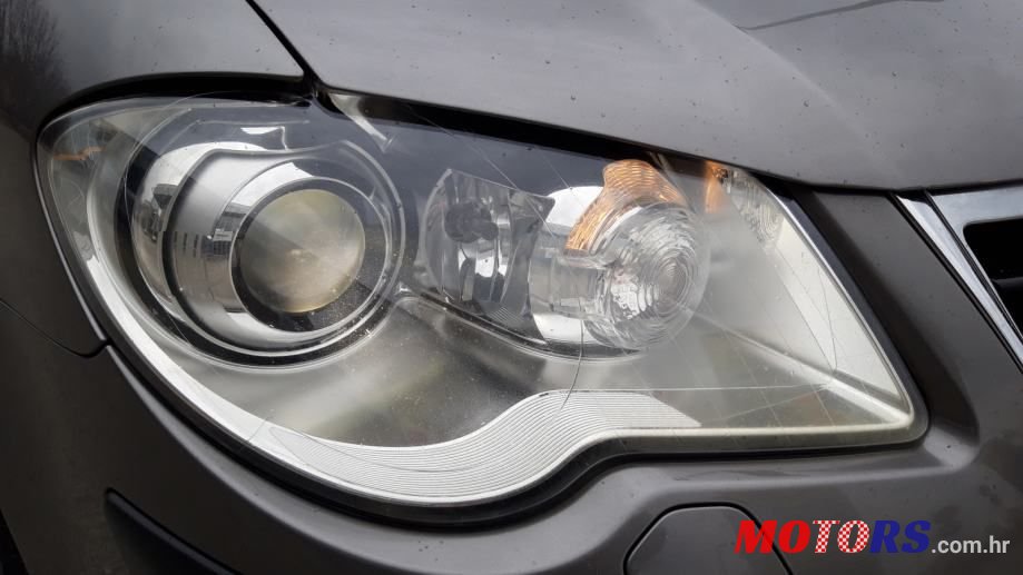 2007' Volkswagen Touran 2,0 Tdi photo #4