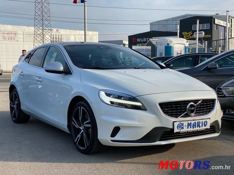 2017' Volvo V40 D3 photo #2