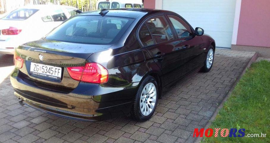 2011' BMW Serija 3 318D photo #1