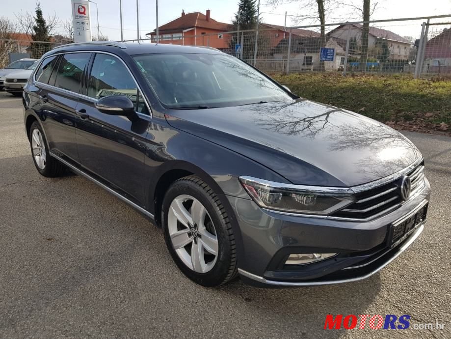 2020' Volkswagen Passat Variant photo #2