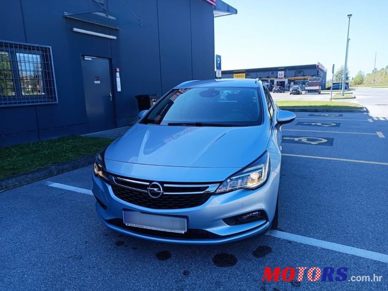 2018' Opel Astra Karavan photo #4