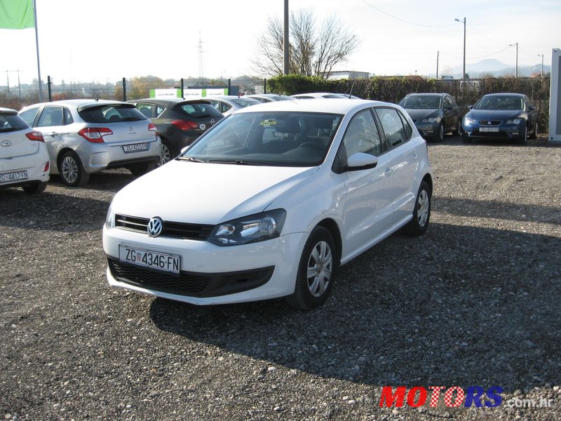 2014' Volkswagen Polo photo #1