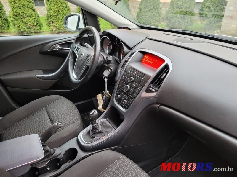 2014' Opel Astra 1.4 photo #6