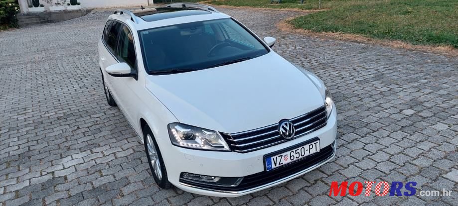 2012' Volkswagen Passat Variant photo #2