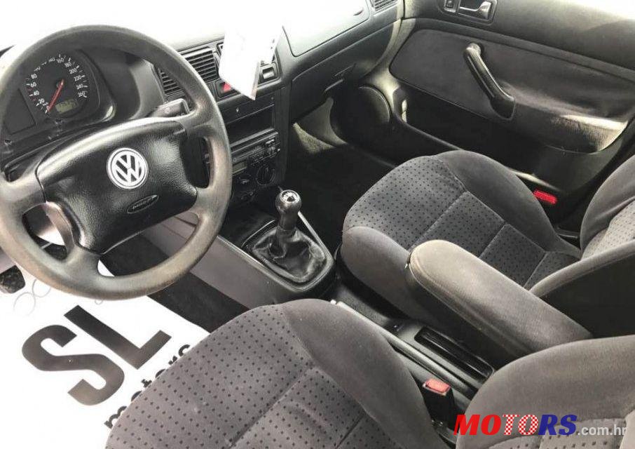2000' Volkswagen Golf IV 1,6 photo #3