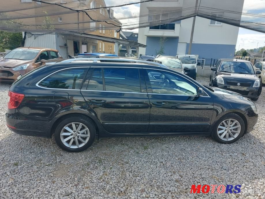 2014' Skoda Superb Combi photo #6