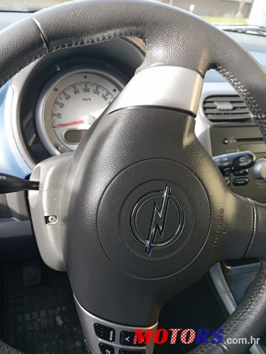 2010' Opel Agila 1,0 photo #5