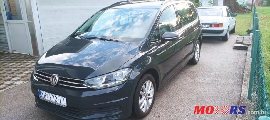 2016' Volkswagen Touran 2,0 Tdi Bmt photo #2