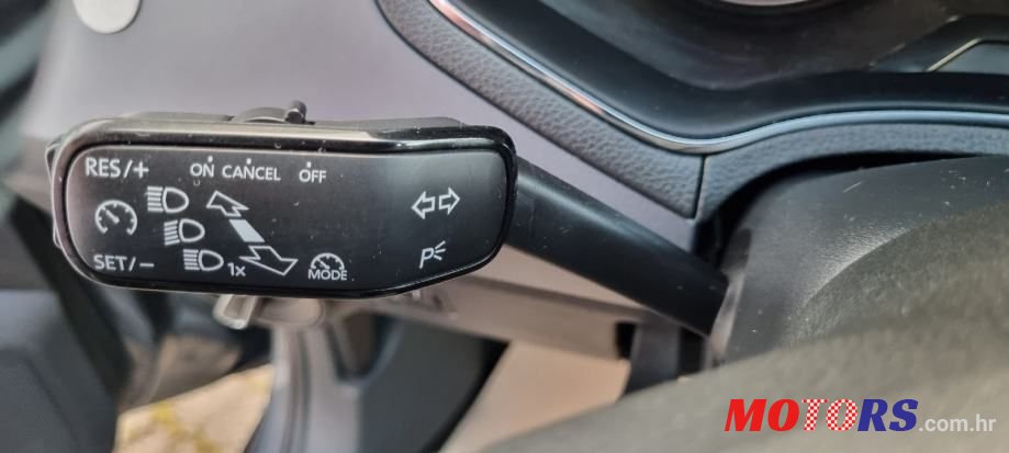 2018' SEAT Arona 1,0 Tsi photo #5