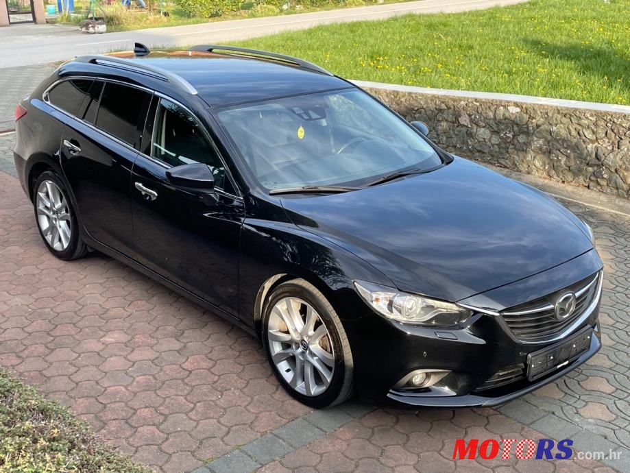 2014' Mazda 6 Sport Combi photo #6