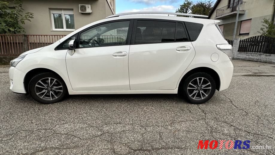 2013' Toyota Verso 2,0 D-4D photo #3