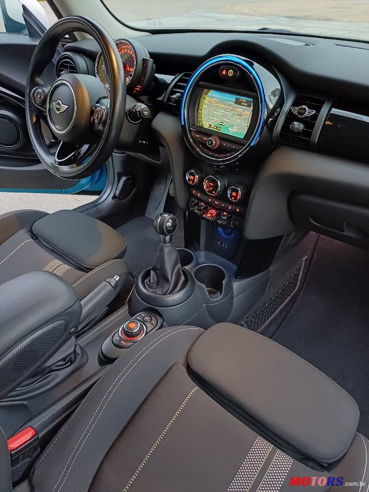 2016' MINI Cooper Cooper S photo #5