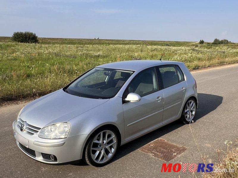 2008' Volkswagen Golf V 1,6 photo #4