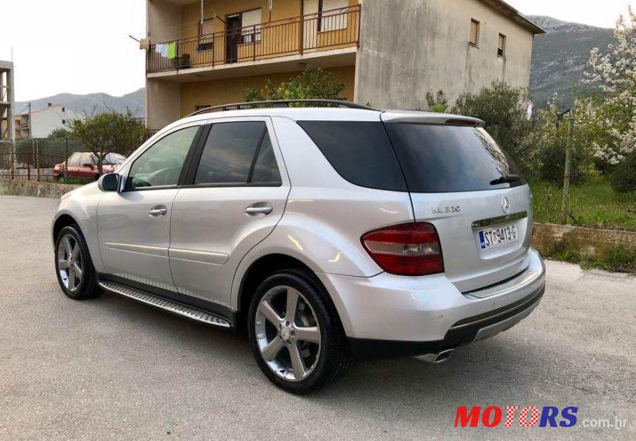 2005' Mercedes-Benz Ml 320 Cdi photo #2