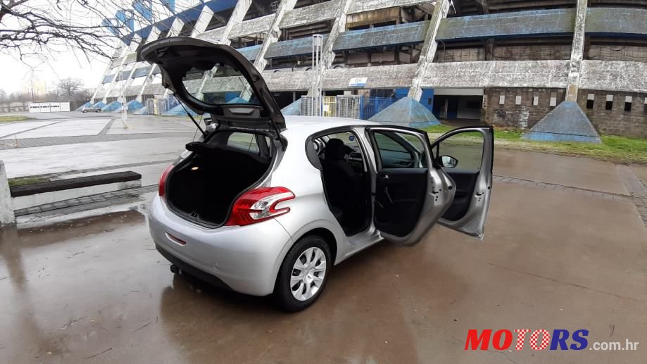 2014' Peugeot 208 1,4 Hdi photo #5