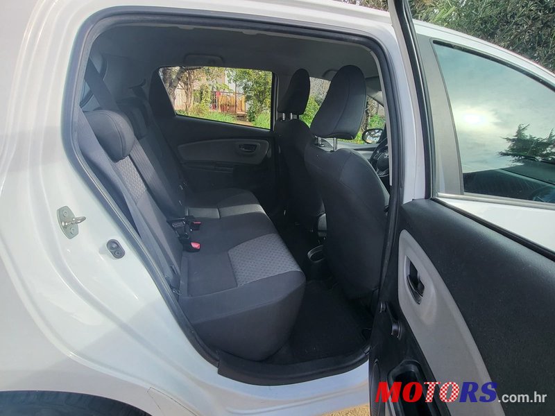 2015' Toyota Yaris 1,3 3 Vvt-I Sol photo #6