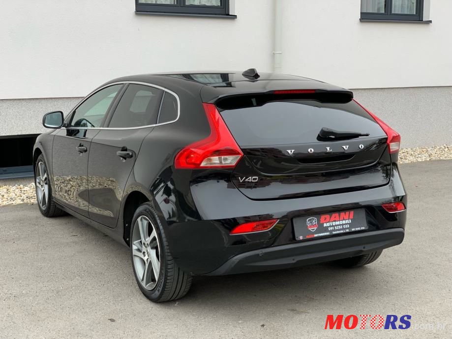 2017' Volvo V40 Sport photo #6