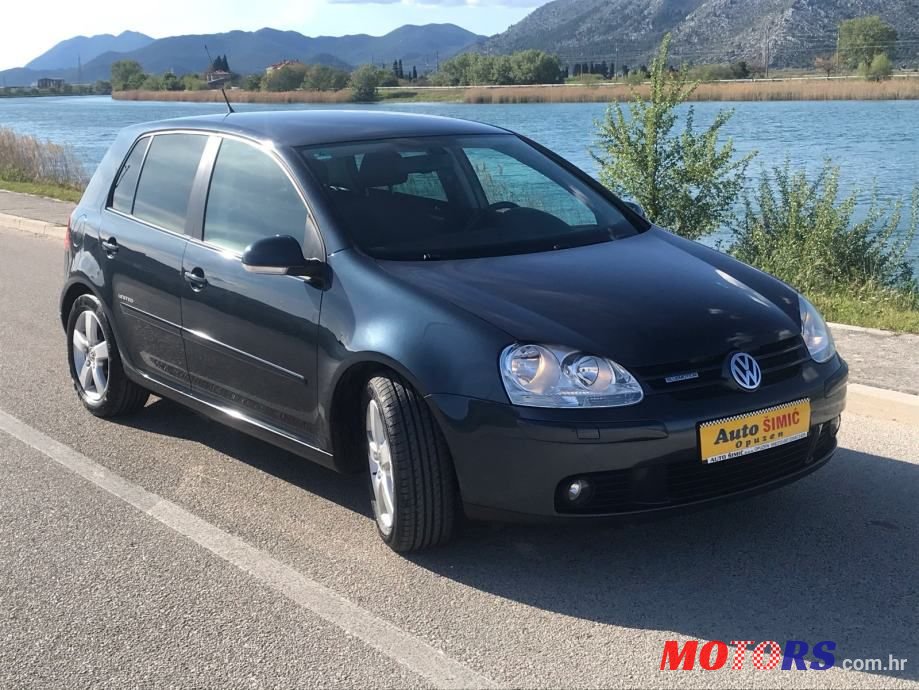 2008' Volkswagen Golf 5 1,9 Tdi photo #1