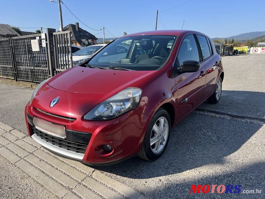 2010' Renault Clio 1,5 Dci photo #5