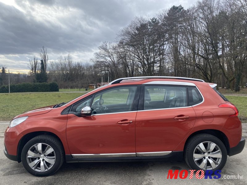 2015' Peugeot 2008 1,2 photo #2