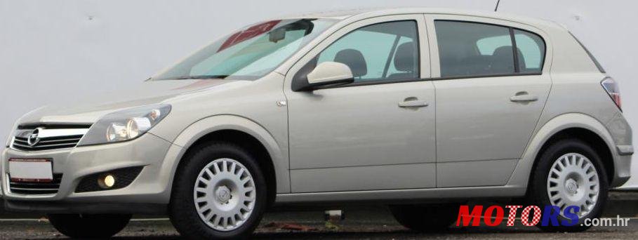 2011' Opel Astra 1,4 Classic photo #1