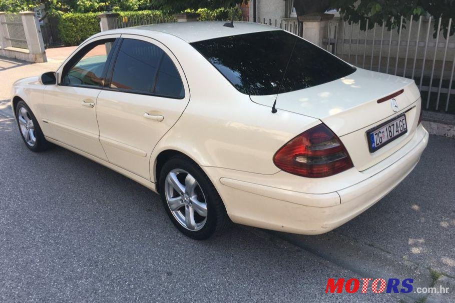 2005' Mercedes-Benz E-Klasa 200 Cdi photo #1