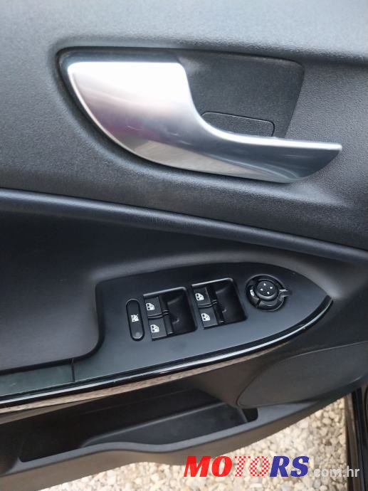 2013' Alfa Romeo Giulietta 2,0 photo #3