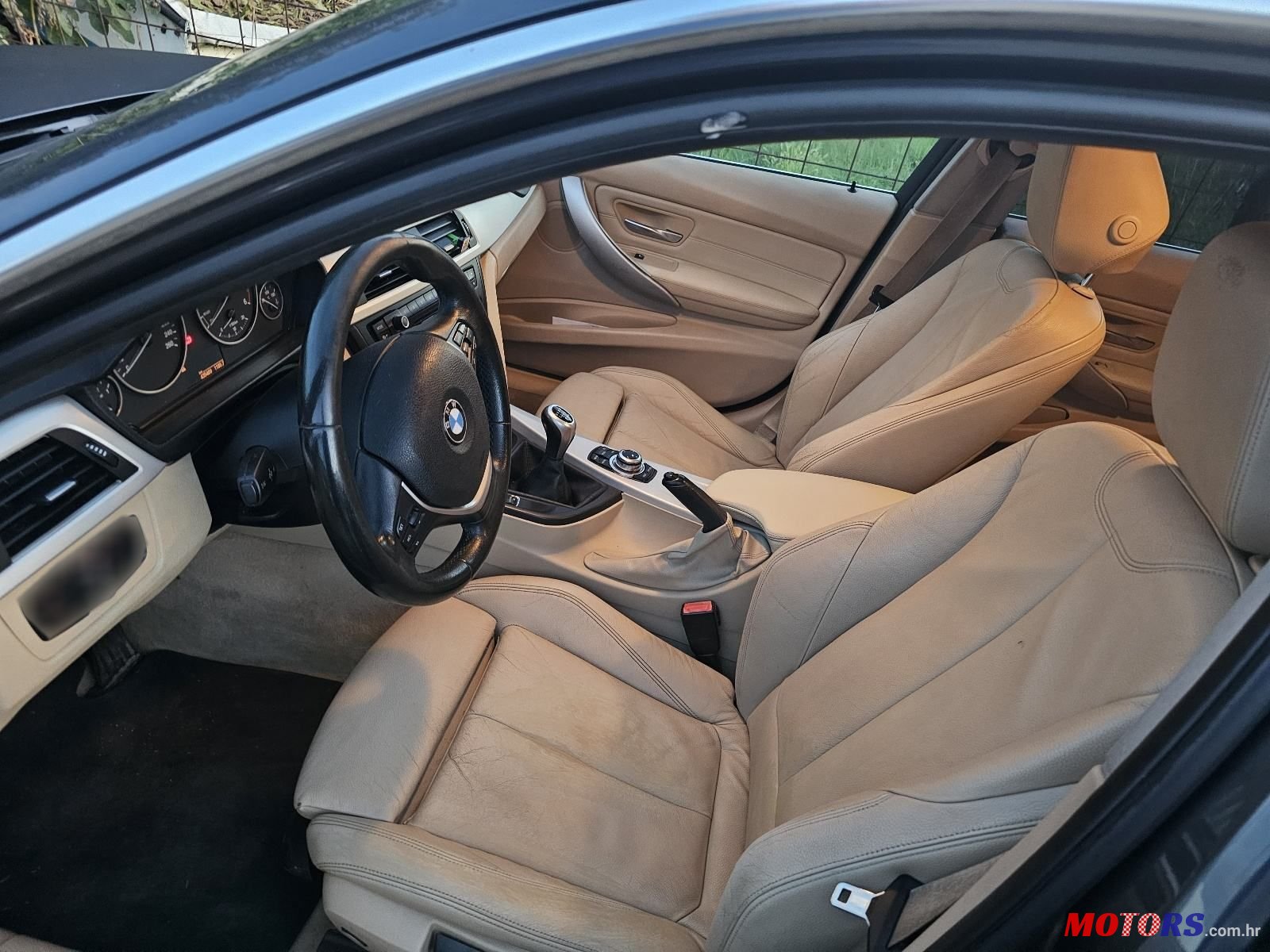 2013' BMW Serija 3 318D photo #5