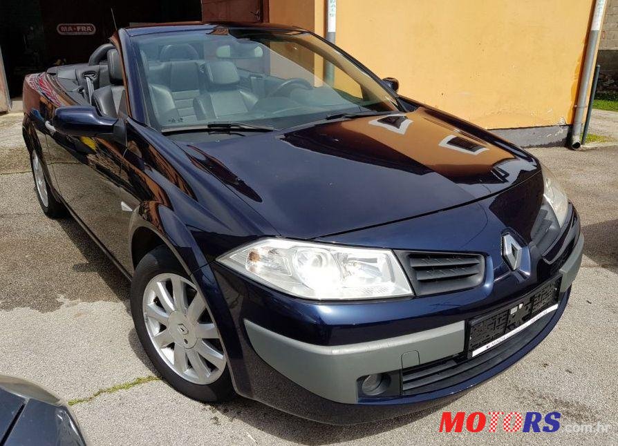 2008' Renault Megane Sport photo #1