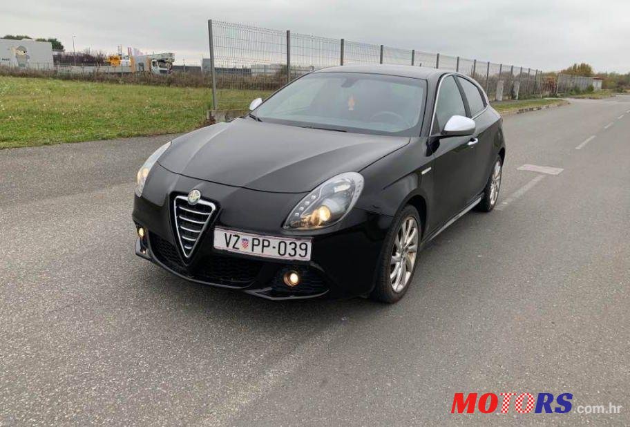 2010' Alfa Romeo Giulietta 1,6 photo #1