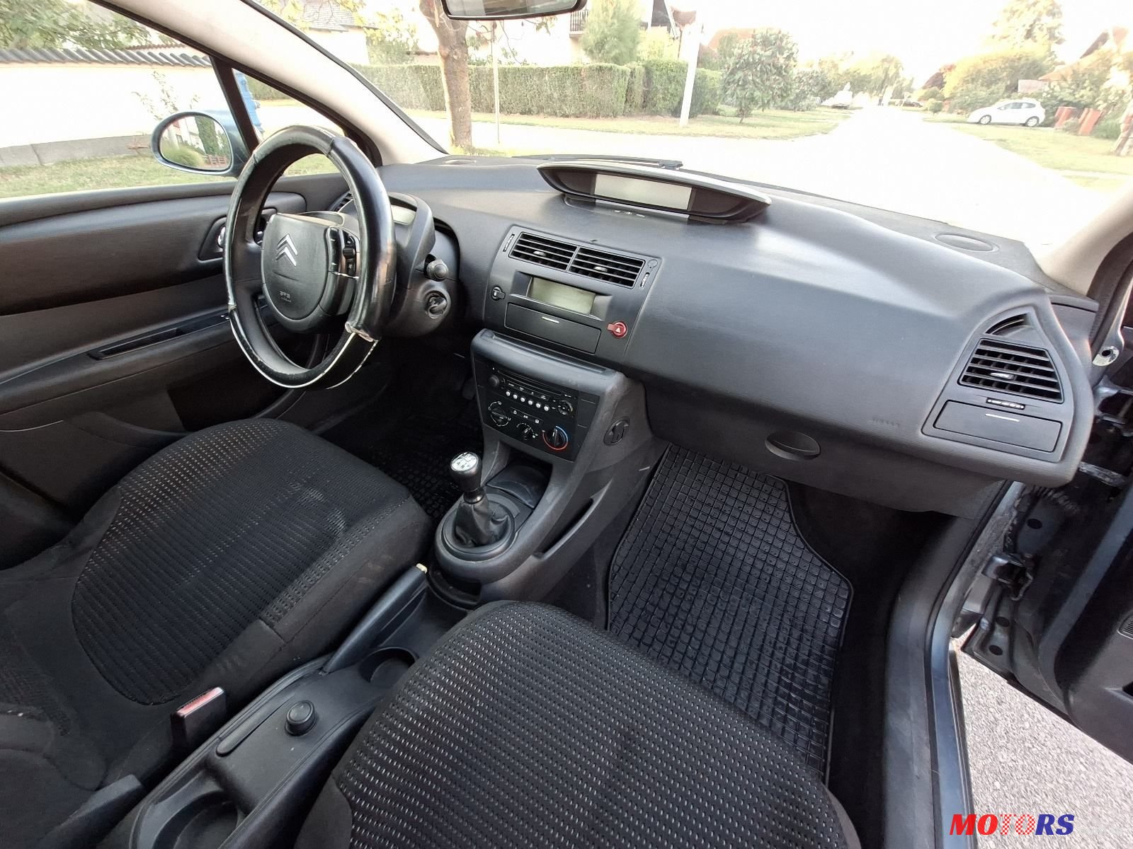 2006' Citroen C4 1 6 Hdi photo #5