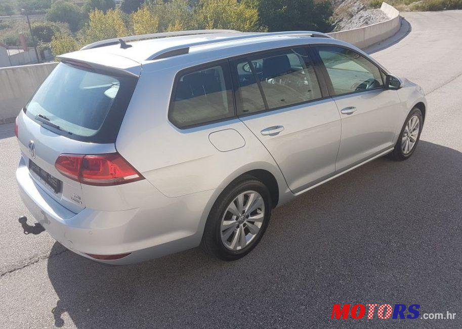 2013' Volkswagen Golf VII 1,6 Tdi Bmt photo #2