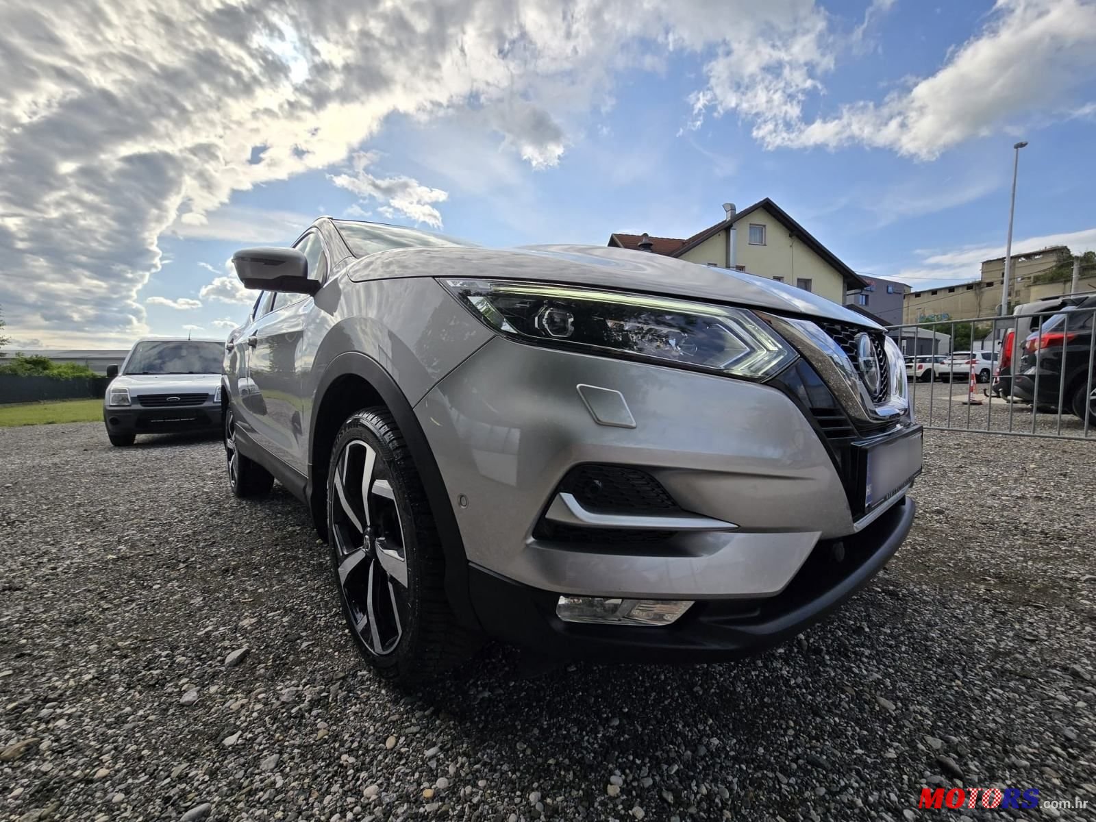 2019' Nissan Qashqai 1,3 photo #1