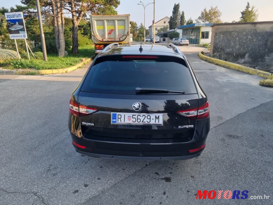 2016' Skoda Superb Combi photo #4