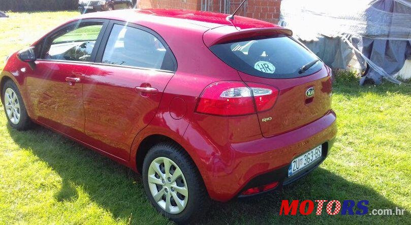2014' Kia Rio 1,4 Crdi Ex photo #2
