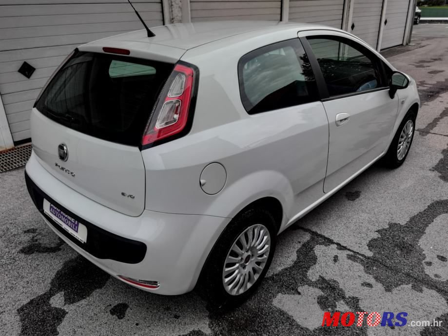 2010' Fiat Punto Evo photo #6