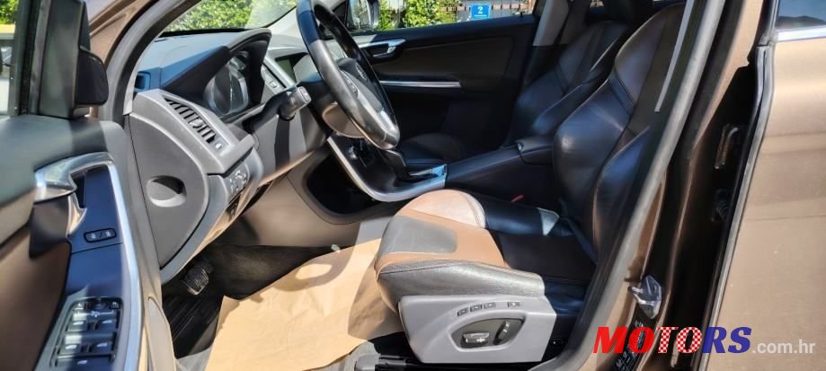 2015' Volvo XC60 Awd D4 photo #6