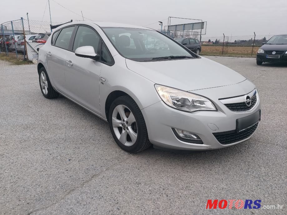 2011' Opel Astra 1,4 photo #1