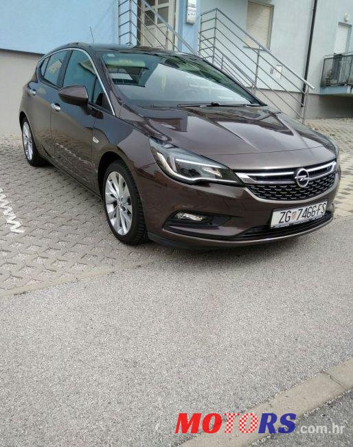 2016' Opel Astra 1,0 Turbo photo #2