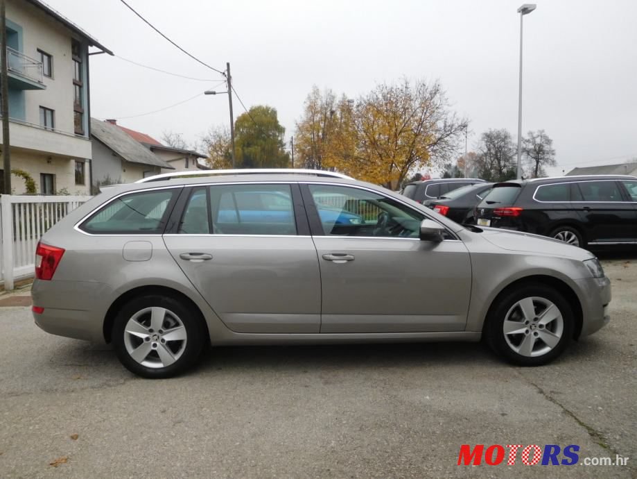 2014' Skoda Octavia Combi photo #3