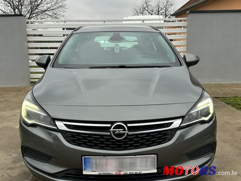 2016' Opel Astra Karavan photo #2