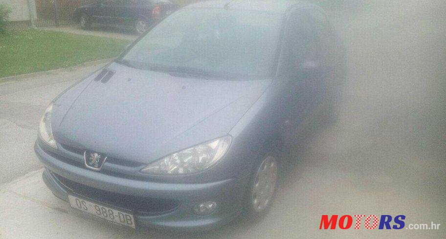 2005' Peugeot 206 206 1,1 photo #1