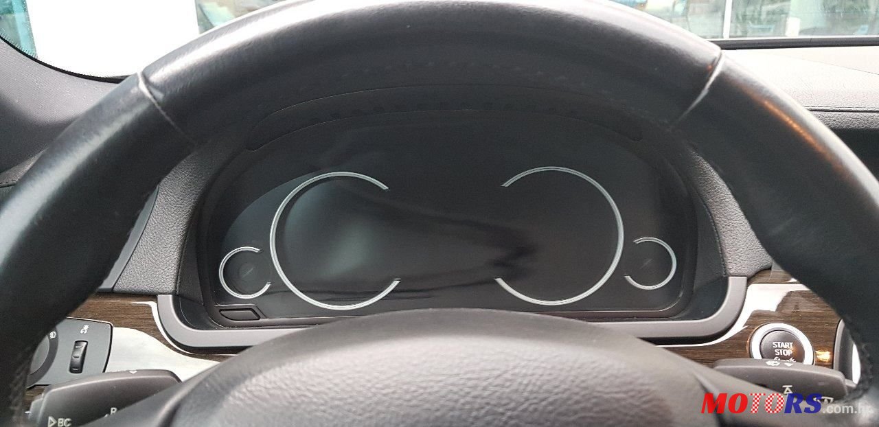 2013' BMW Serija 7 740D photo #3